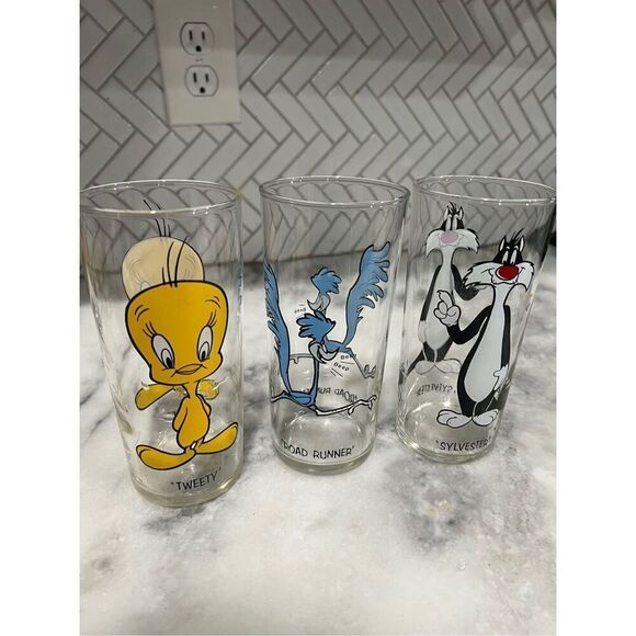 VTG 1973 Pepsi Glass Collector ROAD RUNNER, TWEETY BIRD AND SYLVESTER THE CAT - Picture 1 of 10
